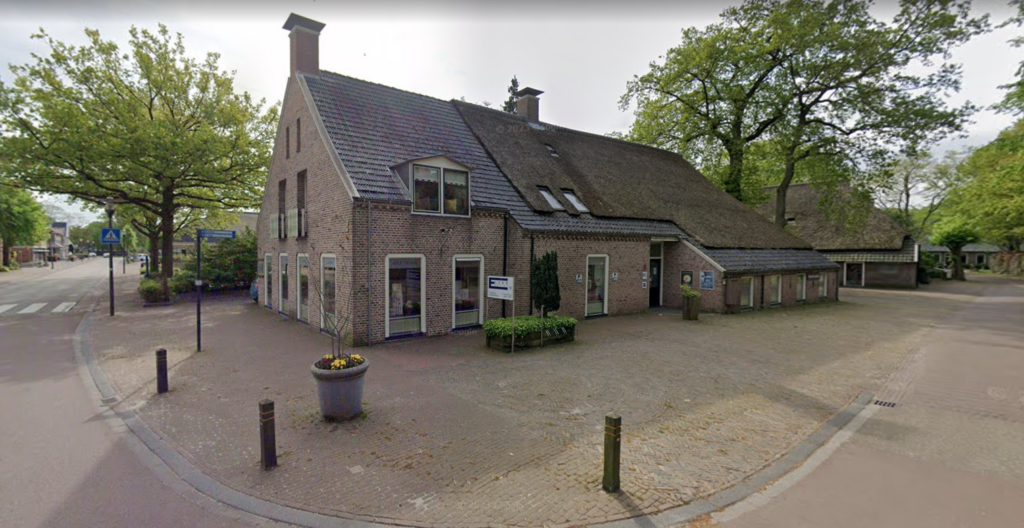 De winkel van Elzer Optiek in Norg